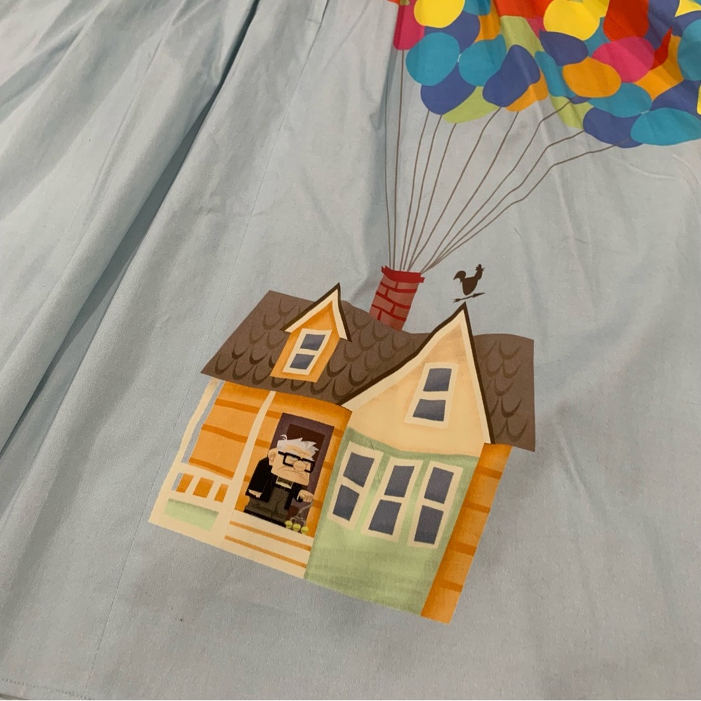 Rare Disney Up Balloon Dress Size Large NWT Carl Fredricksen House - Picture 10 of 11
